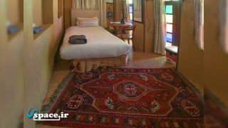نمای داخلی اتاق 1 تخته هتل سنتی نیایش - شیراز